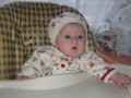 Elya dans sa chaise, dans son transat et sur le PC - 001 * 1024 x 768 * (94KB)